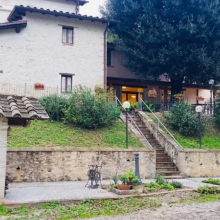 Agriturismo Poggio Delle Rocche Bauernhof *